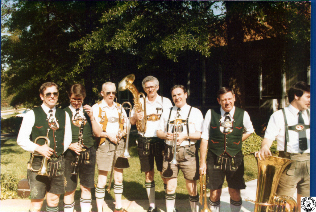 1982 05 01 08 Steve & Heidi's wedding.jpg